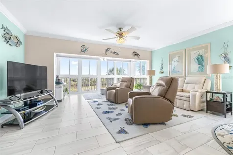 6399 Shoreline Drive St Petersburg FL 33708