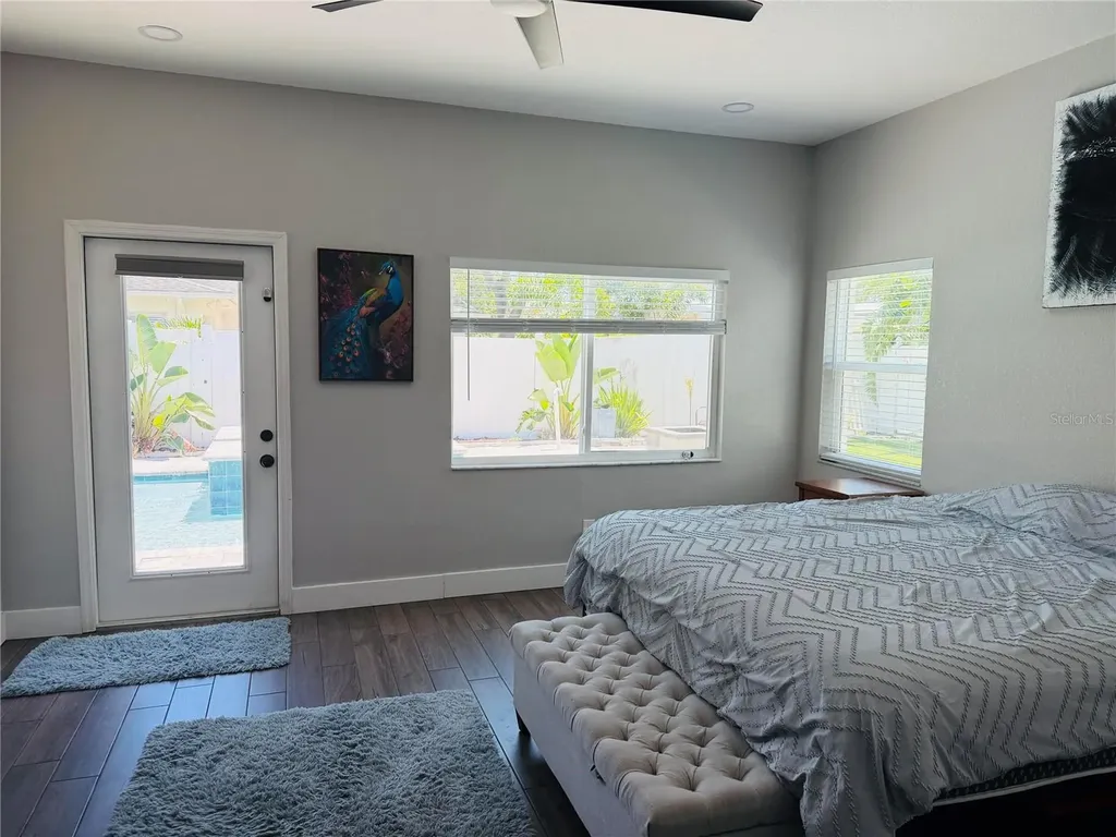 8280 32nd Avenue N St Petersburg FL 33710