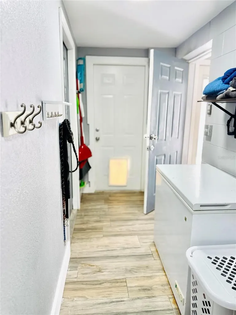 8280 32nd Avenue N St Petersburg FL 33710