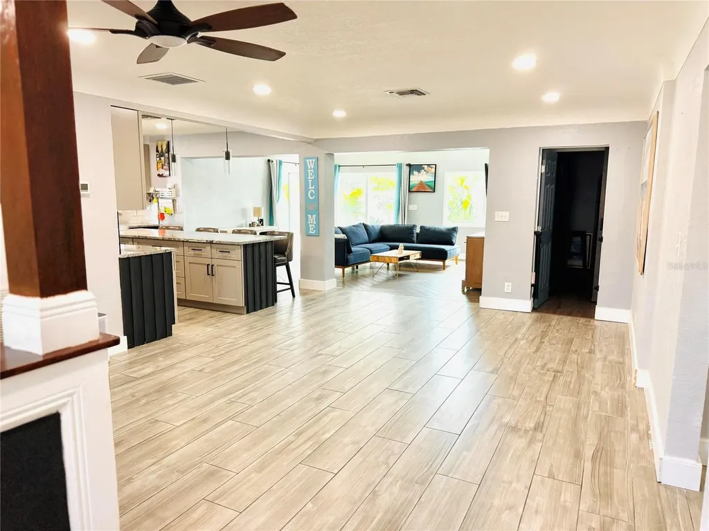 8280 32nd Avenue N St Petersburg FL 33710