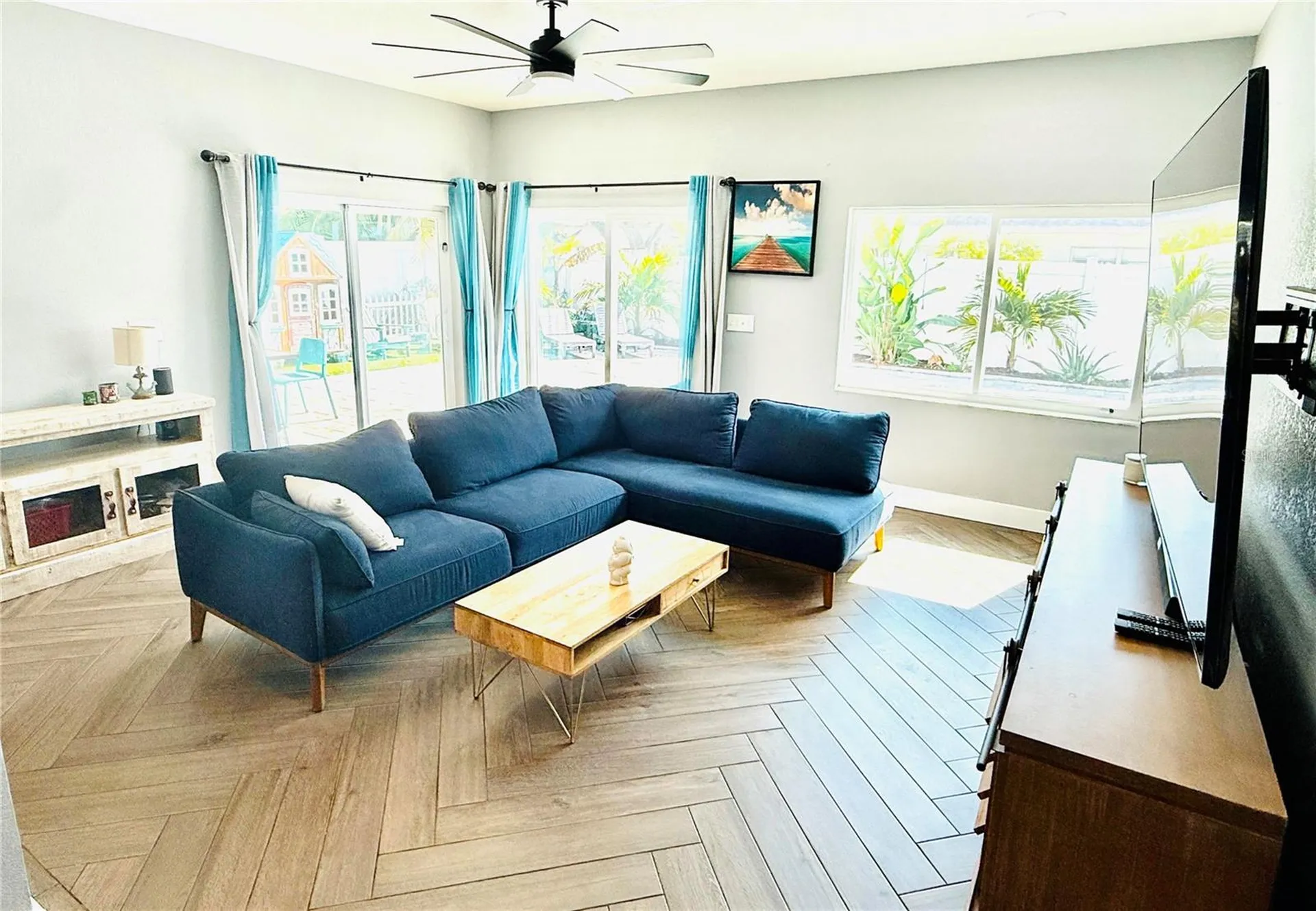 8280 32nd Avenue N St Petersburg FL 33710