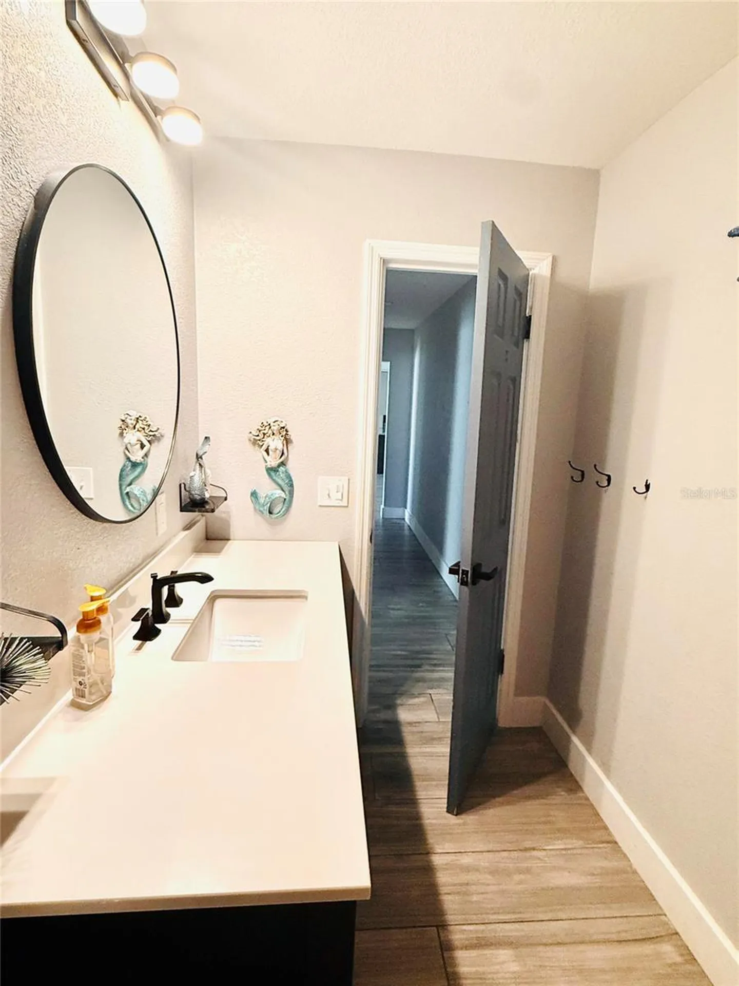 8280 32nd Avenue N St Petersburg FL 33710