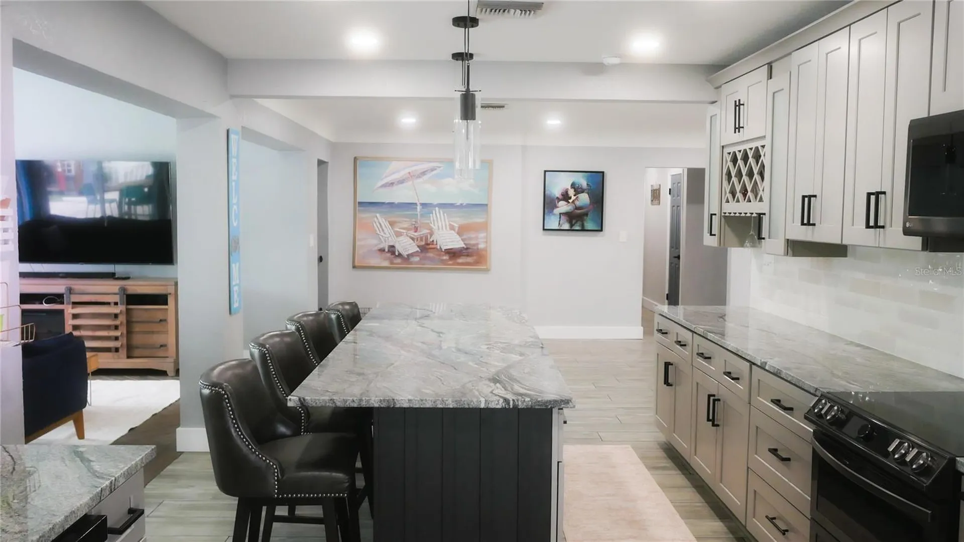 8280 32nd Avenue N St Petersburg FL 33710