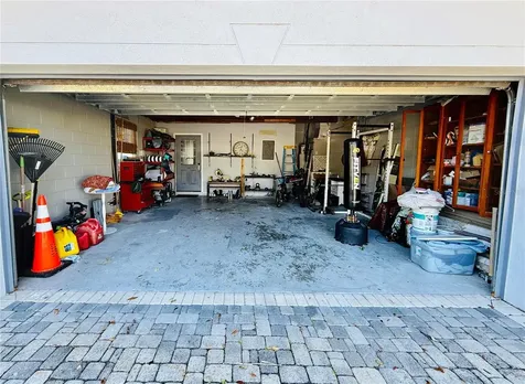 8280 32nd Avenue N St Petersburg FL 33710