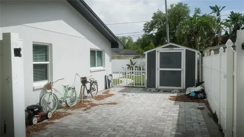 8280 32nd Avenue N St Petersburg FL 33710
