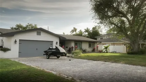 8280 32nd Avenue N St Petersburg FL 33710