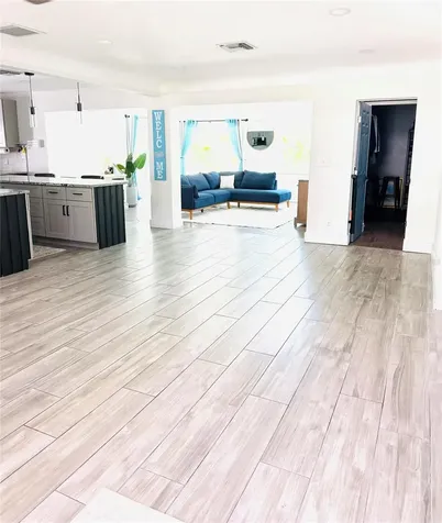 8280 32nd Avenue N St Petersburg FL 33710
