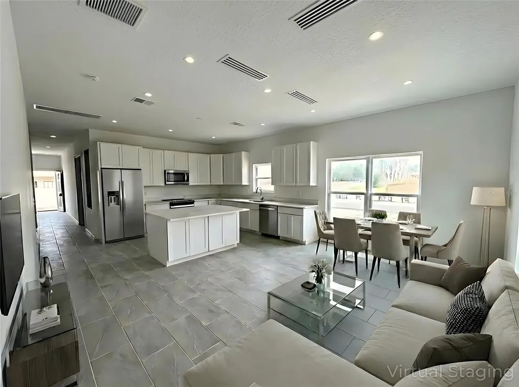 909 Pecan Avenue Sanford FL 32771