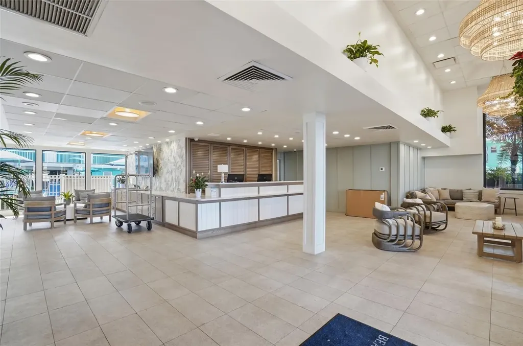 10650 Gulf Boulevard St Petersburg FL 33706