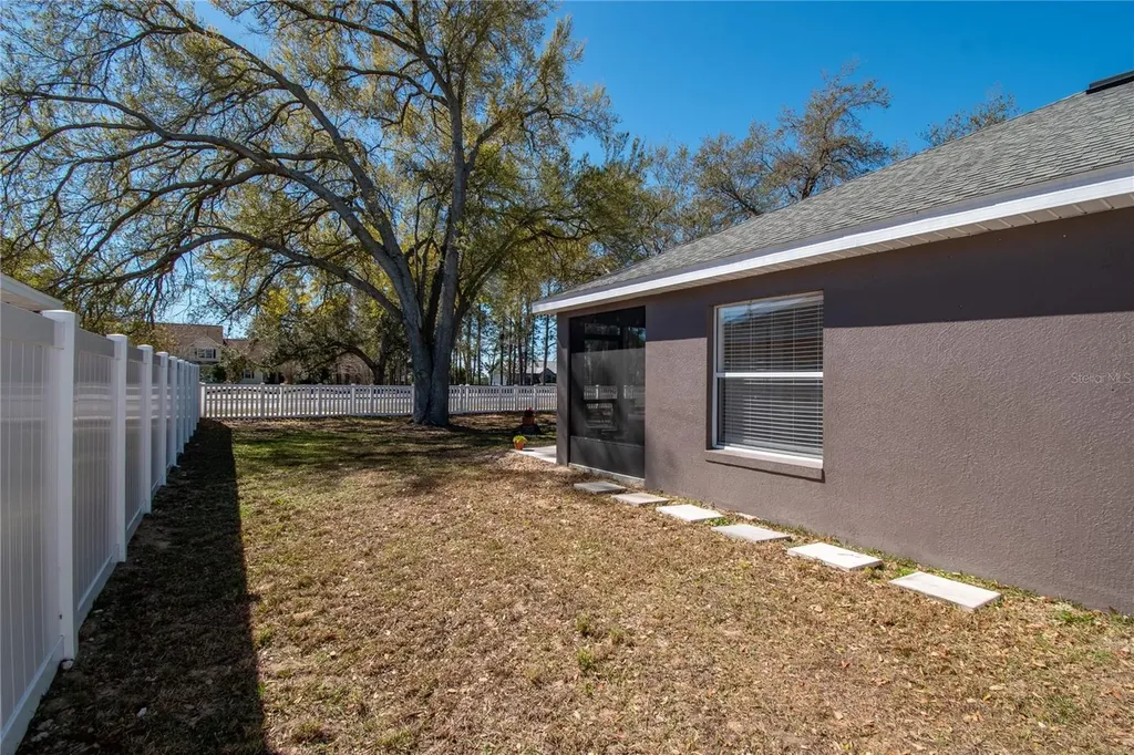 2309 Angel Fish Loop Leesburg FL 34748