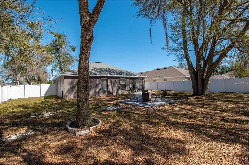 2309 Angel Fish Loop Leesburg FL 34748