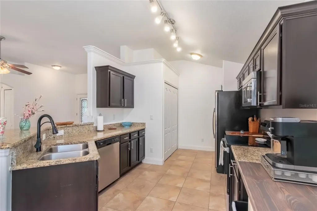 2309 Angel Fish Loop Leesburg FL 34748