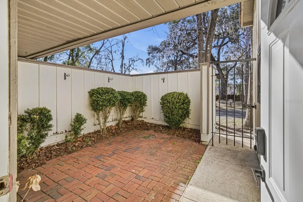5528 SW 4th Place Gainesville FL 32607