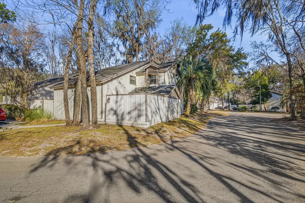 5528 SW 4th Place Gainesville FL 32607