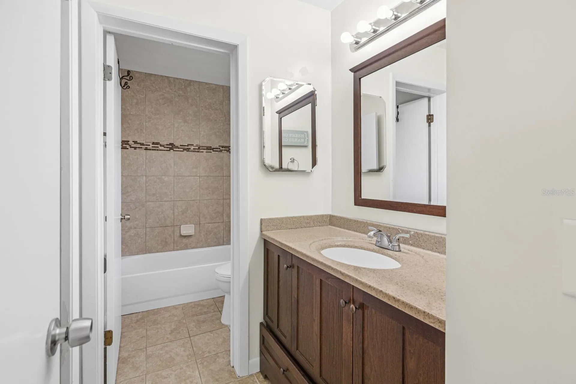 5528 SW 4th Place Gainesville FL 32607