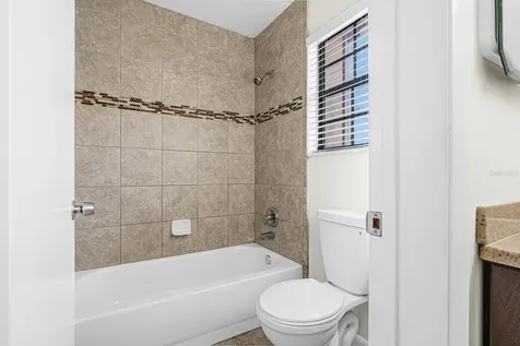 5528 SW 4th Place Gainesville FL 32607