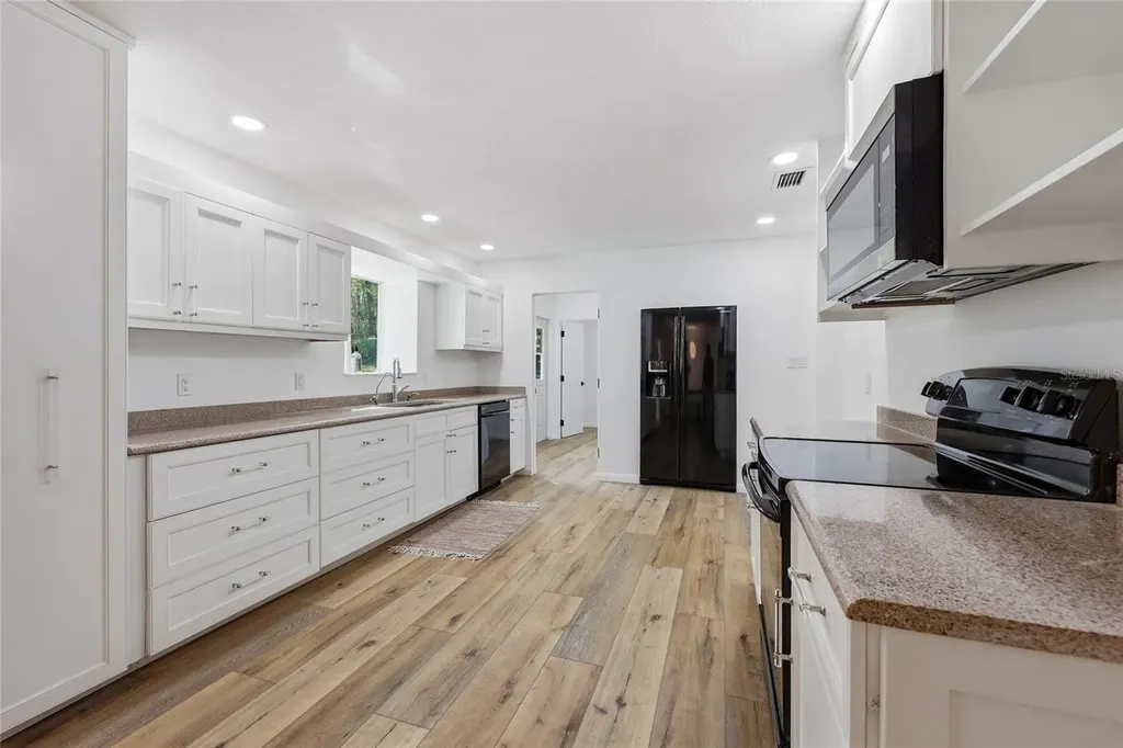 8856 NW 230th Street Micanopy FL 32667