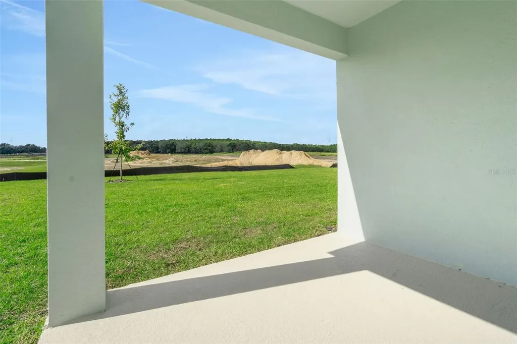 1018 Swamp Chestnut Loop Lady Lake FL 32159