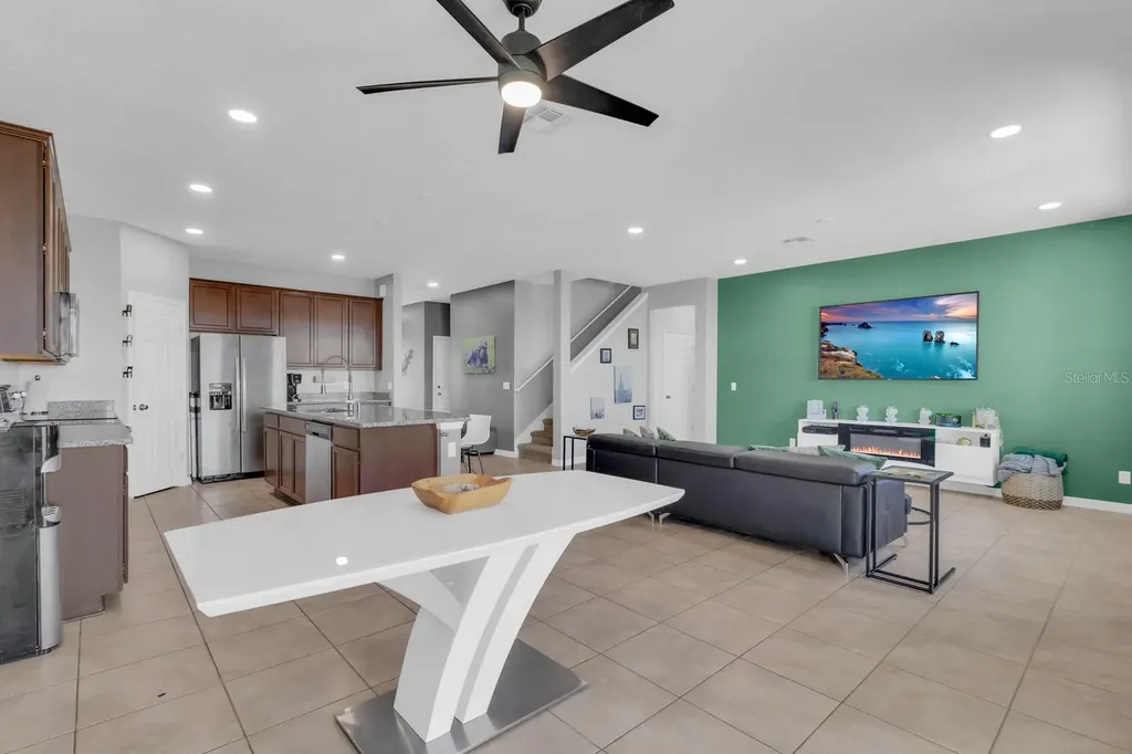 2172 Bur Oak Boulevard St Cloud FL 34771