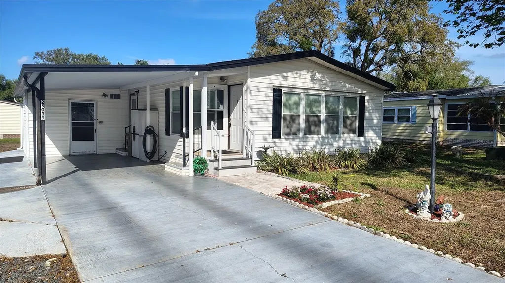 25039 Pine Hill Leesburg FL 34748