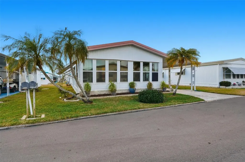 2101 Maui Drive Holiday FL 34691
