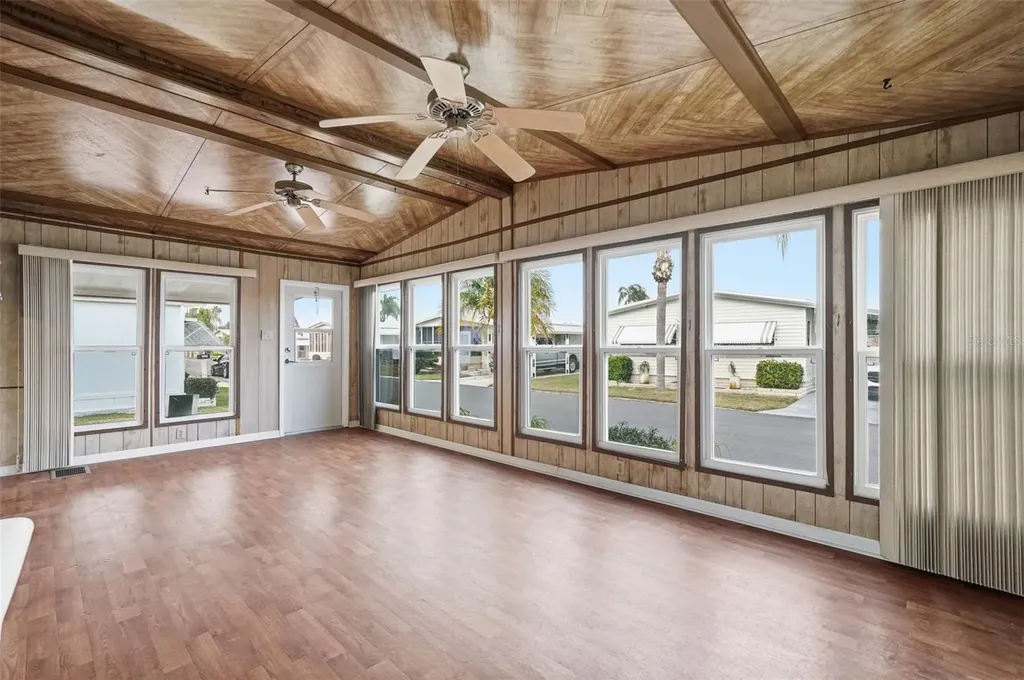 2101 Maui Drive Holiday FL 34691