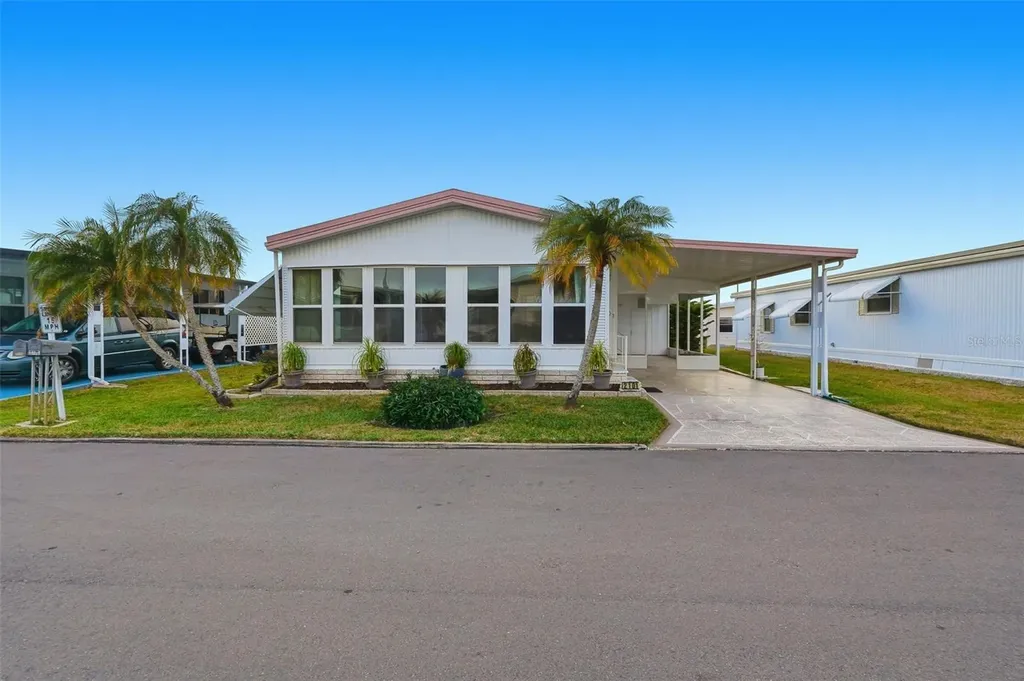 2101 Maui Drive Holiday FL 34691