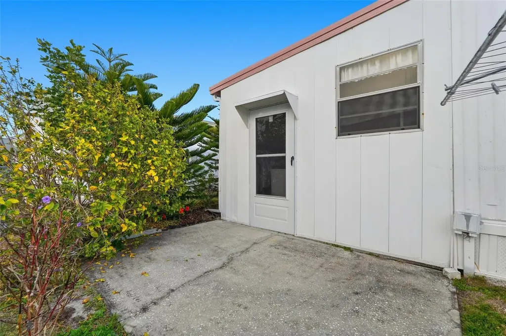 2101 Maui Drive Holiday FL 34691