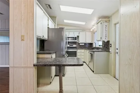 2101 Maui Drive Holiday FL 34691