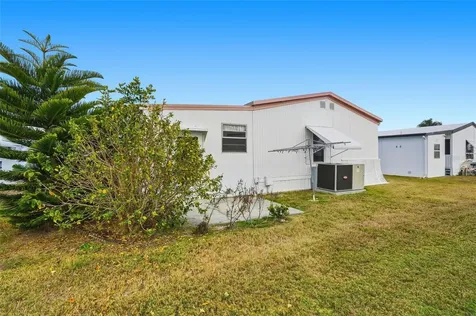 2101 Maui Drive Holiday FL 34691