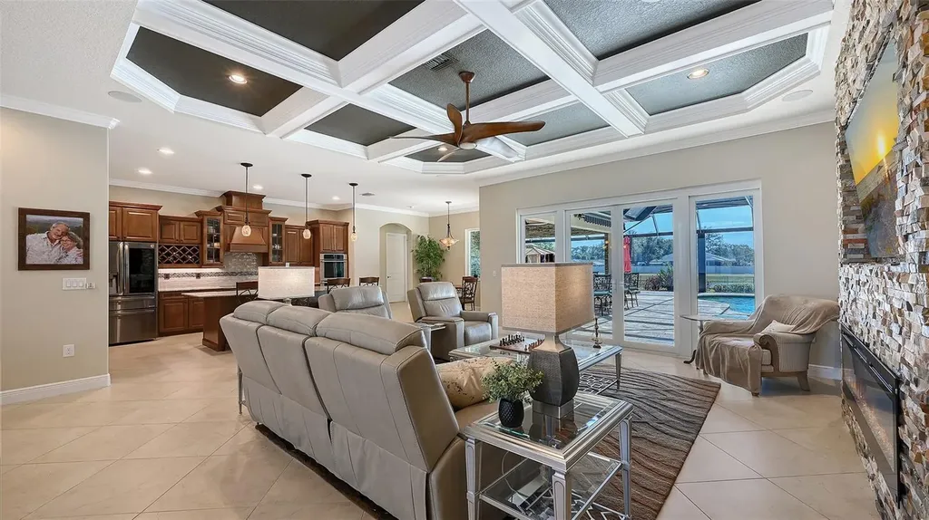 4709 Vasca Drive Sarasota FL 34240