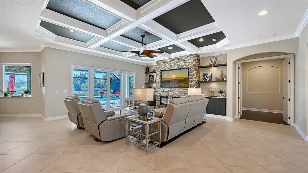 4709 Vasca Drive Sarasota FL 34240