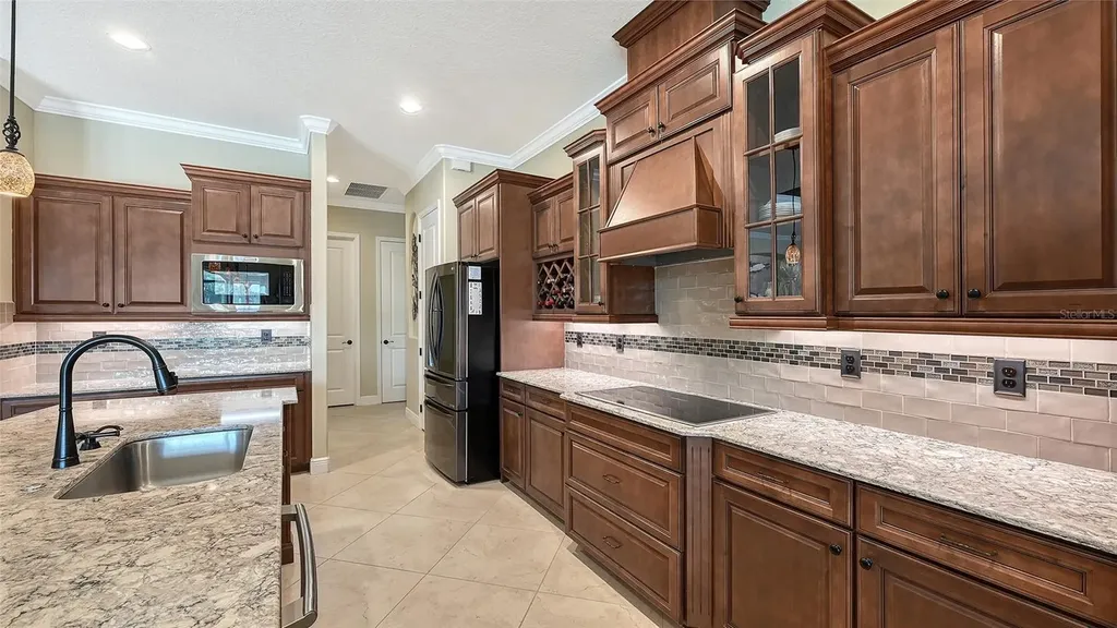 4709 Vasca Drive Sarasota FL 34240