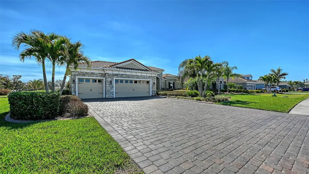 4709 Vasca Drive Sarasota FL 34240