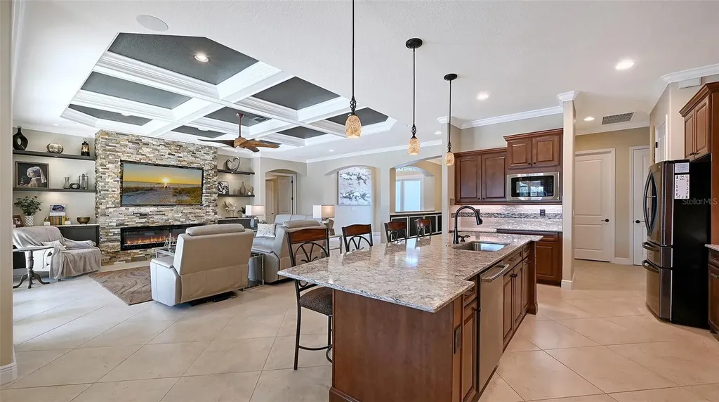 4709 Vasca Drive Sarasota FL 34240