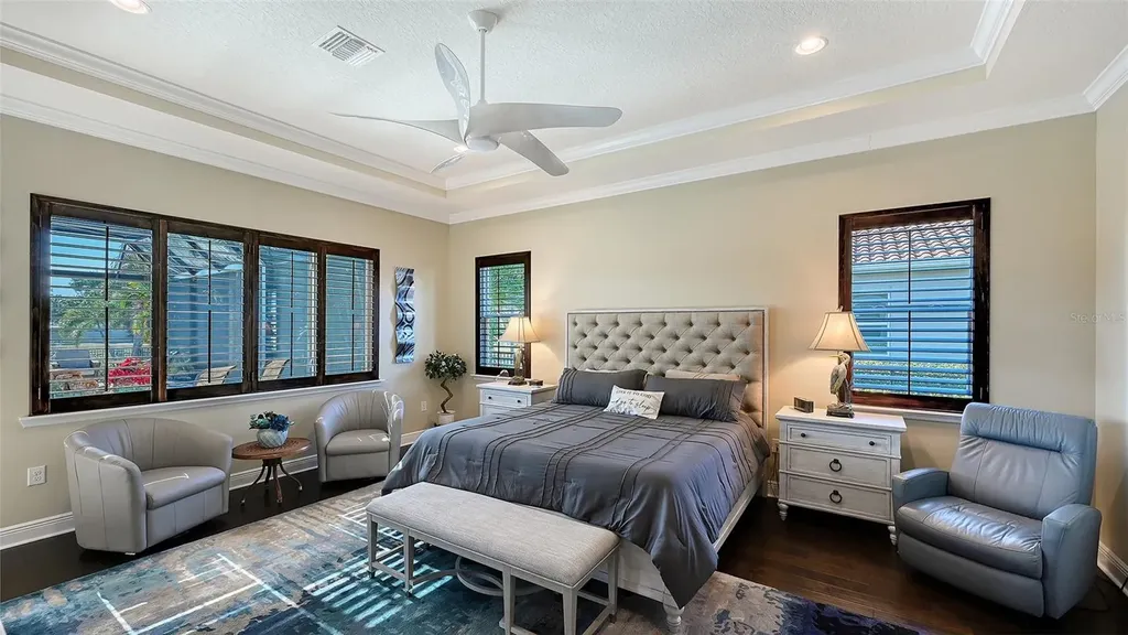 4709 Vasca Drive Sarasota FL 34240
