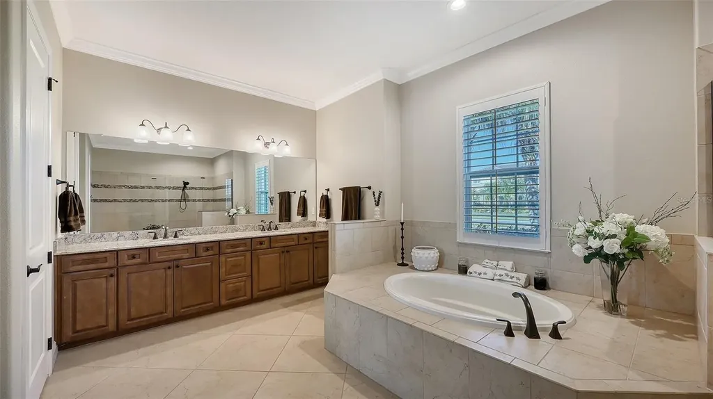 4709 Vasca Drive Sarasota FL 34240