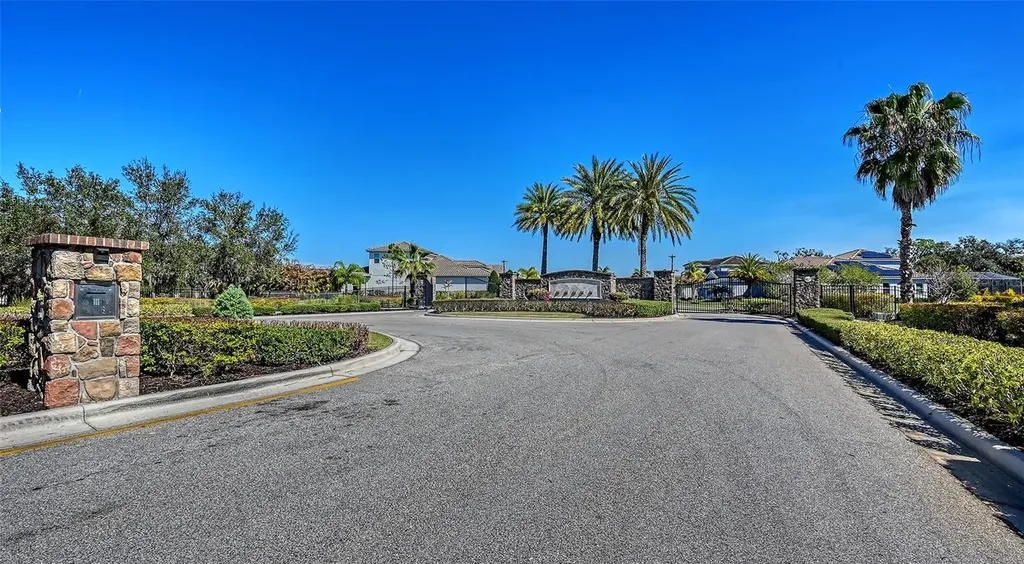 4709 Vasca Drive Sarasota FL 34240