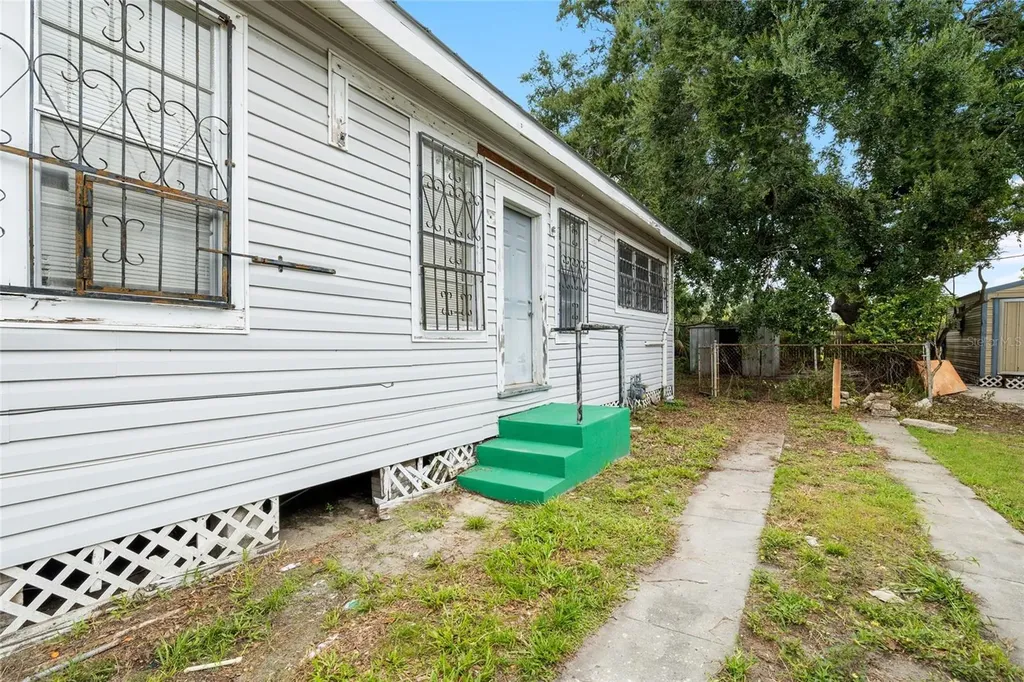 3105 N 16th Street Tampa FL 33605