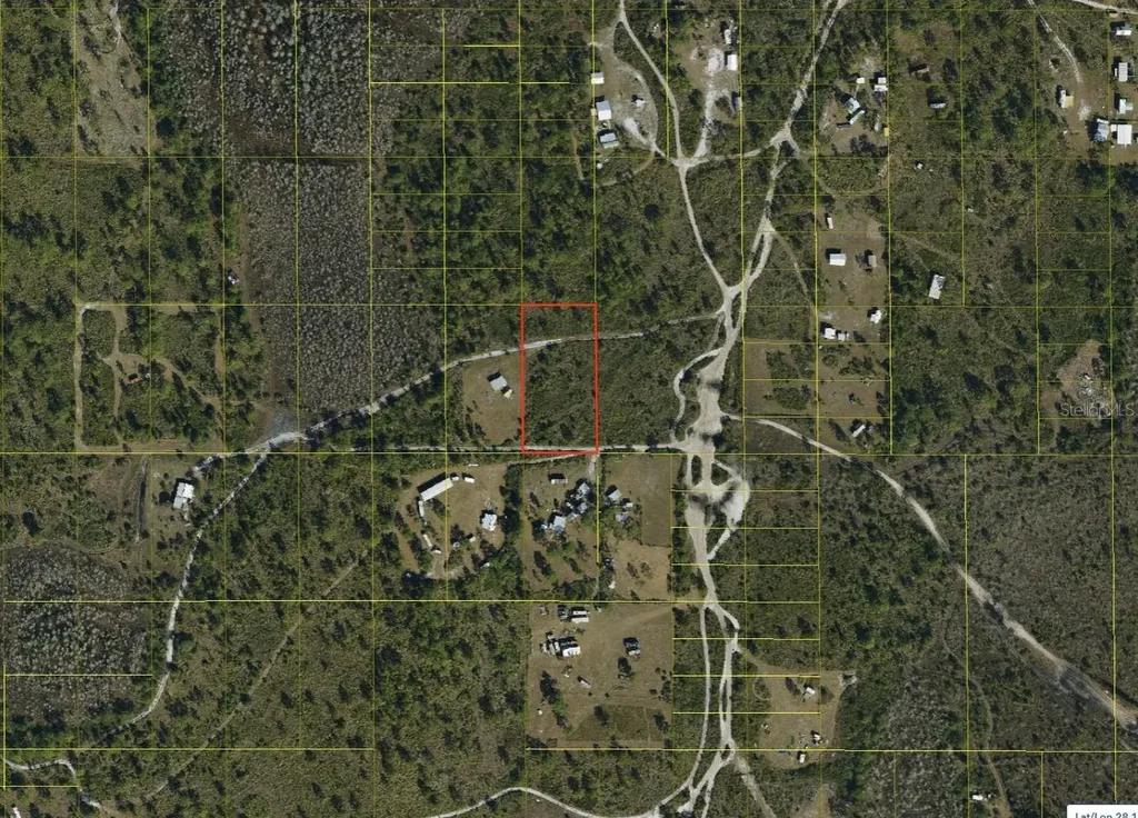 Suburban Estates Sec 25...2332 003d St Cloud FL 34771