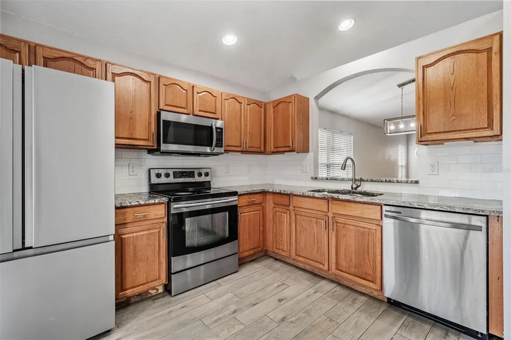 10047 Landport Way Land O Lakes FL 34638