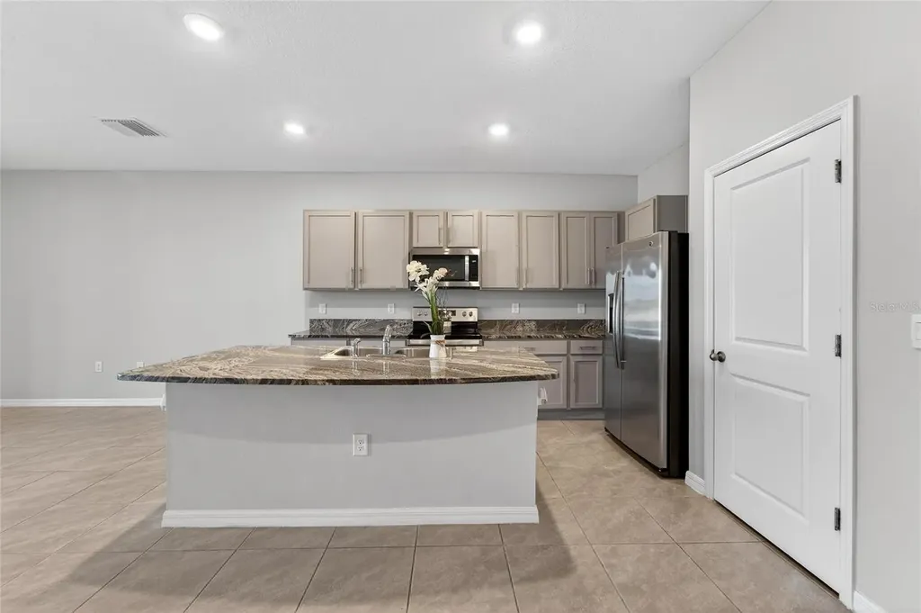 188 Mangrove Shade Circle Apollo Beach FL 33572