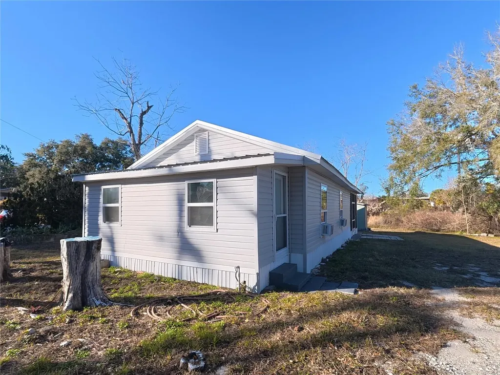 702 Hillsboro Street Plant City FL 33563