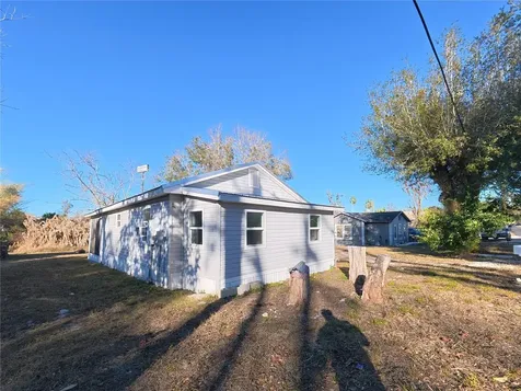 702 Hillsboro Street Plant City FL 33563