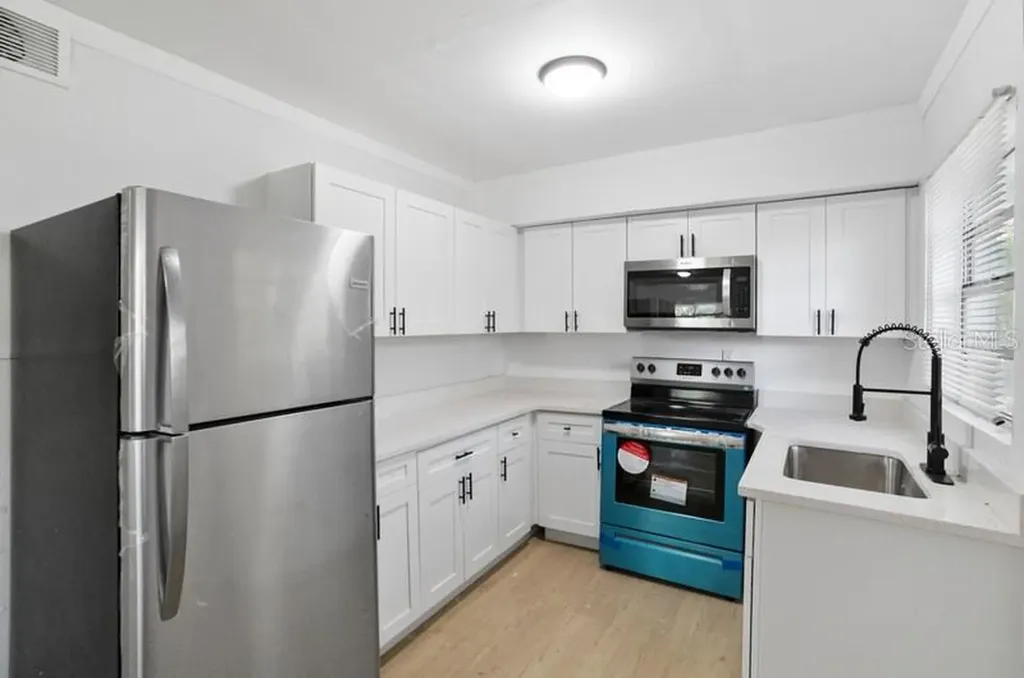 2608 E Cayuga Street Tampa FL 33610