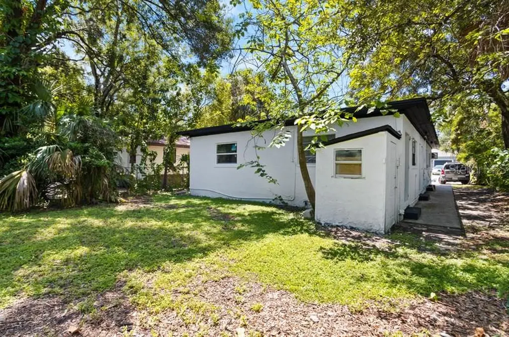 2608 E Cayuga Street Tampa FL 33610