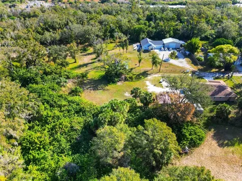 7560 19th Street E Sarasota FL 34243