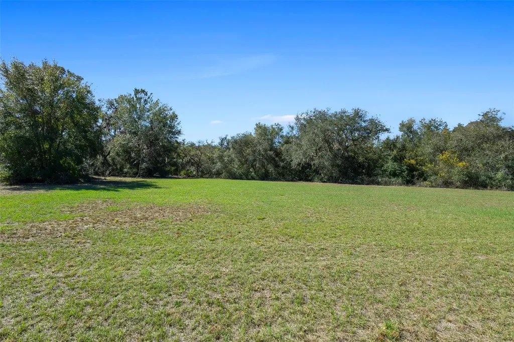 18434 SE 24th Street Silver Springs FL 34488