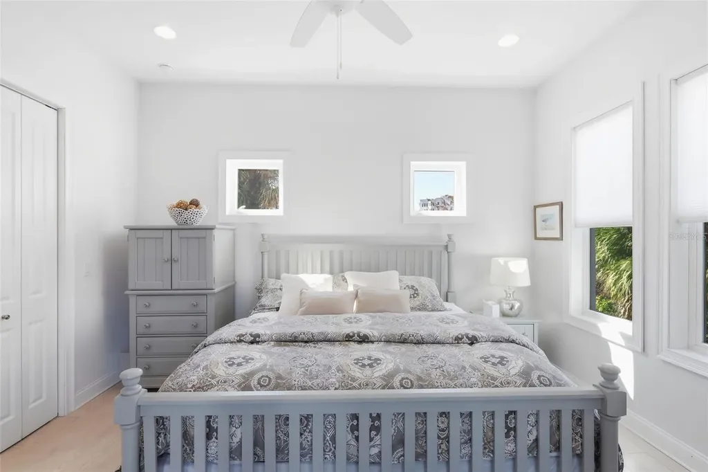 2142 Villa Way New Smyrna Beach FL 32169