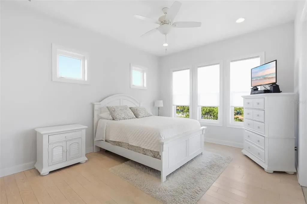 2142 Villa Way New Smyrna Beach FL 32169